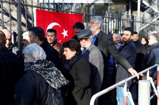 Turkish voters cast their ballots on the constitutional referendum